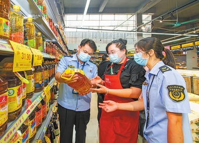 广西蒙山县市场监管局开展食品安全专项检查(图)